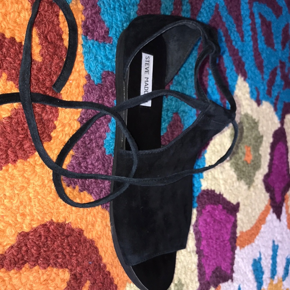 Black Steve Madden Flat Sandals w/ ankle ties